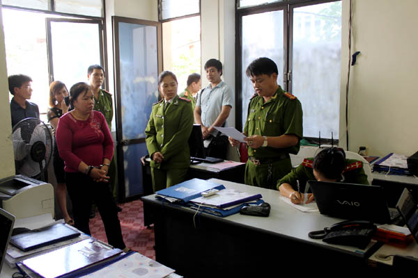 Bắt tạm giam cán bộ Công ty dầu khí Hà Giang